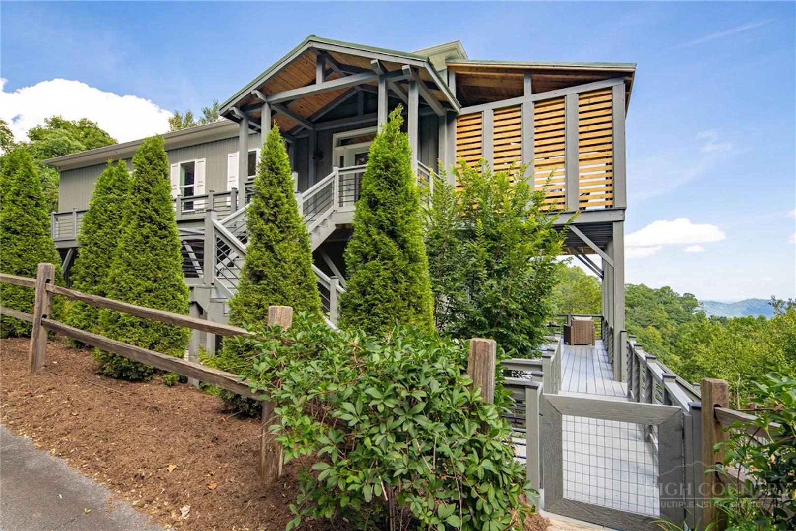 Image number 2 for the current listing