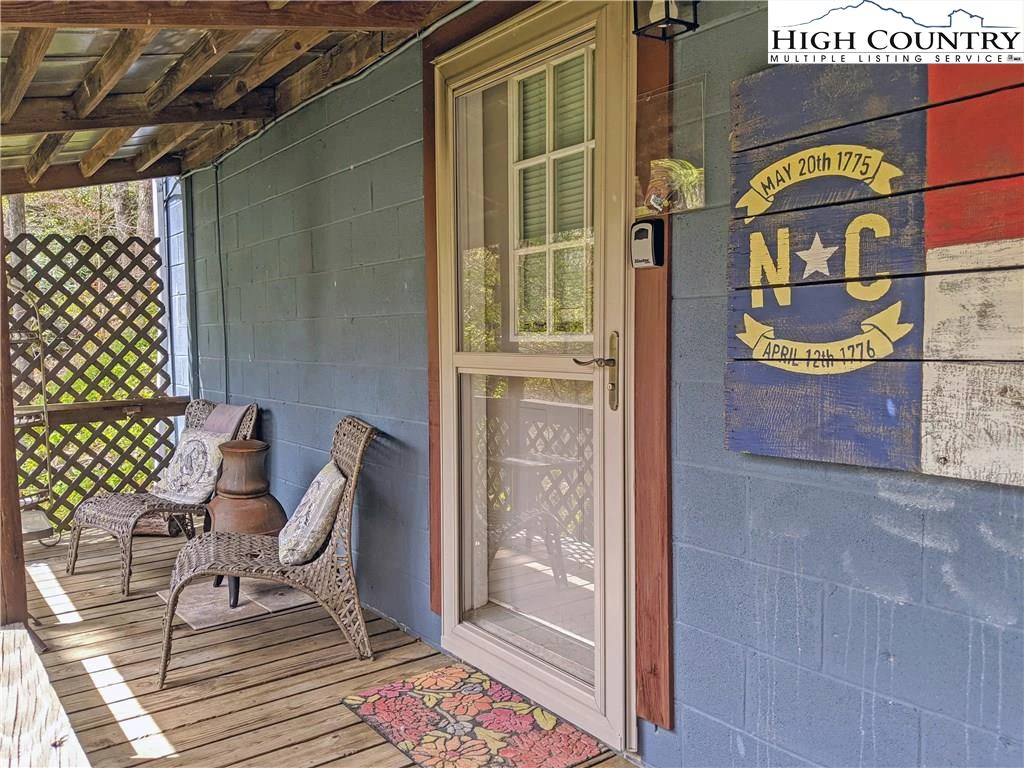 Image number 11 for the current listing
