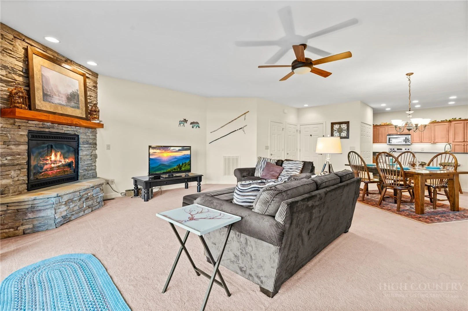 Image number 8 for the current listing