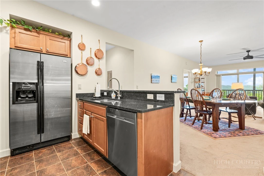 Image number 15 for the current listing