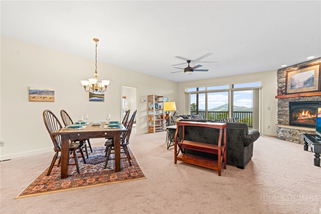 Image number 3 for the current listing