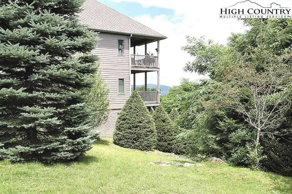 Image number 8 for the current listing