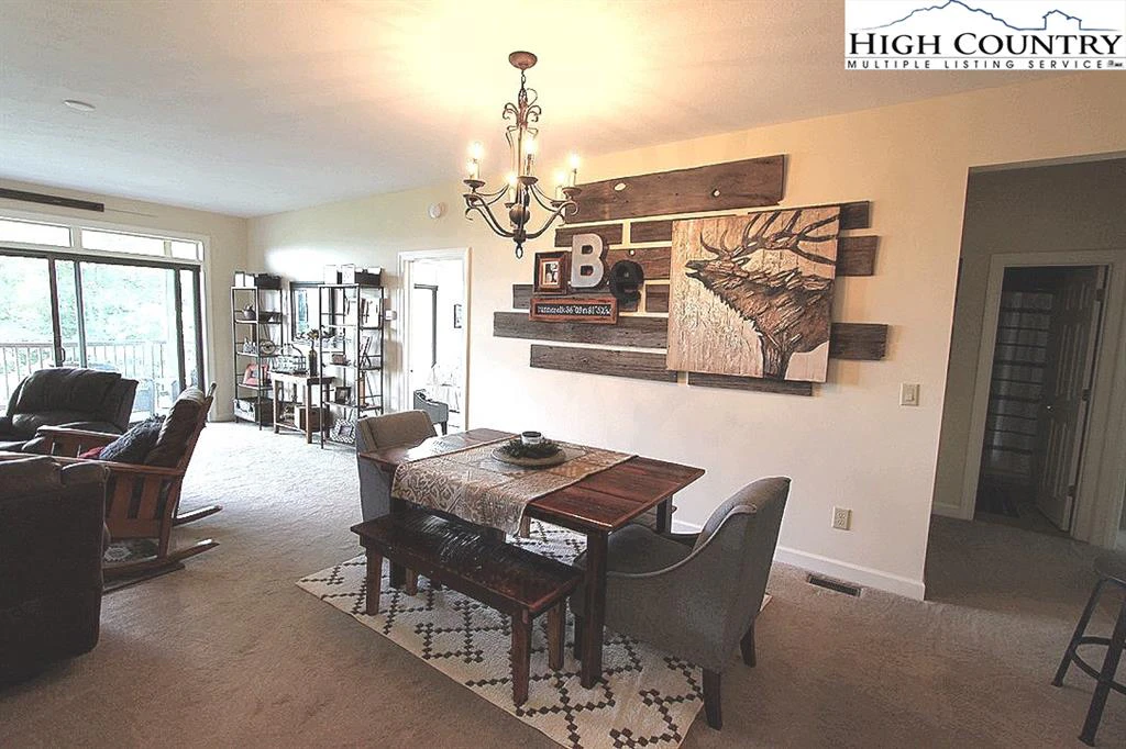 Image number 18 for the current listing