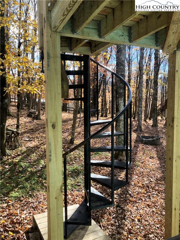 Image number 2 for the current listing