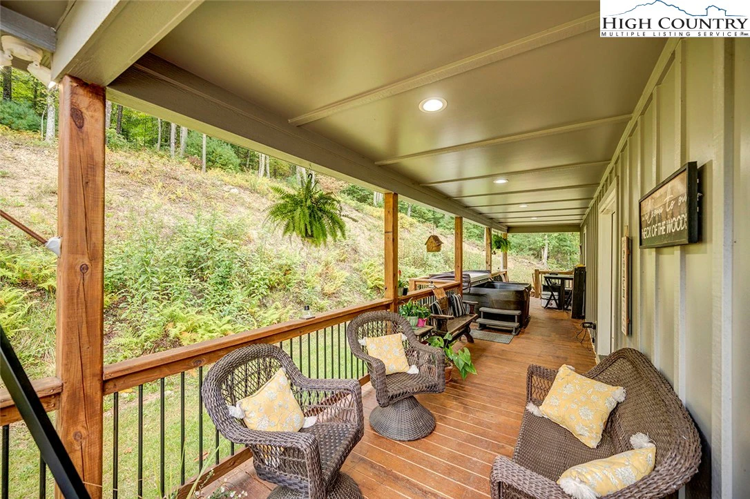 Image number 5 for the current listing