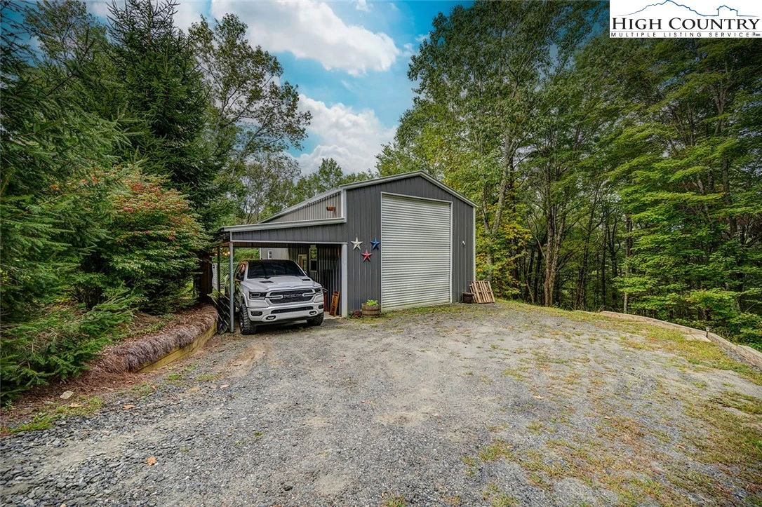 Image number 8 for the current listing