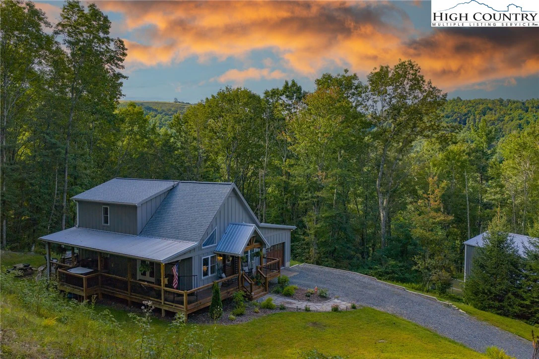 Image number 16 for the current listing