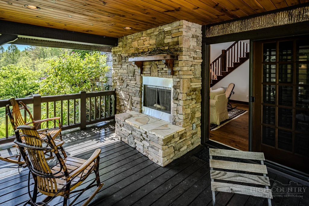 Image number 2 for the current listing