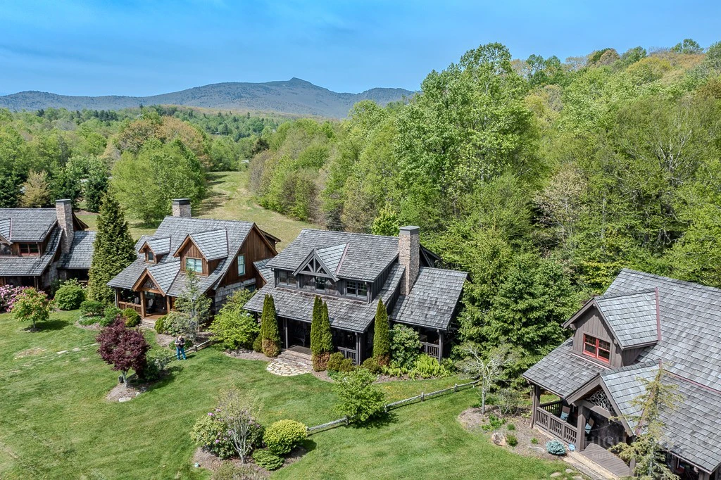 Image number 18 for the current listing
