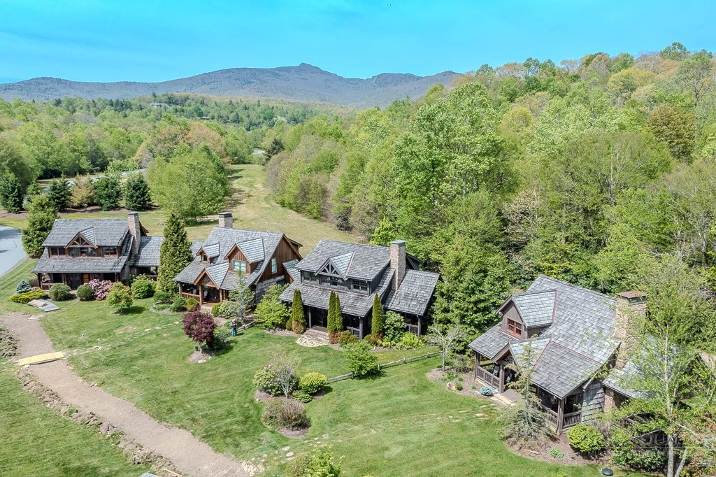 Image number 19 for the current listing
