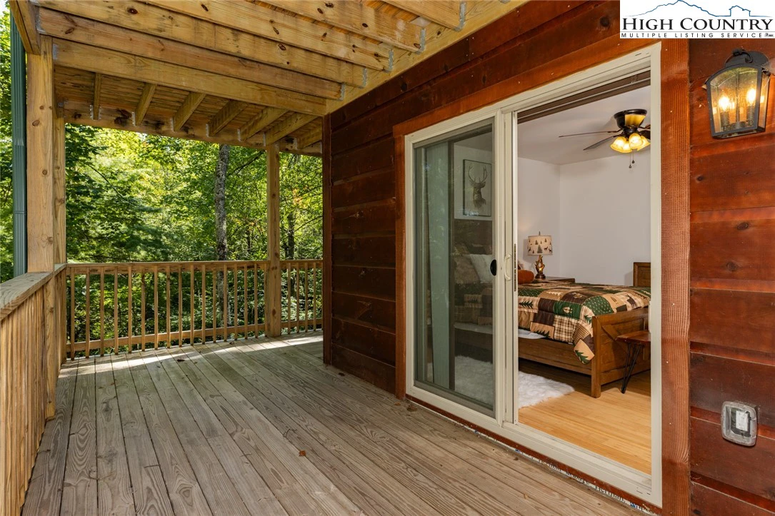 Image number 11 for the current listing