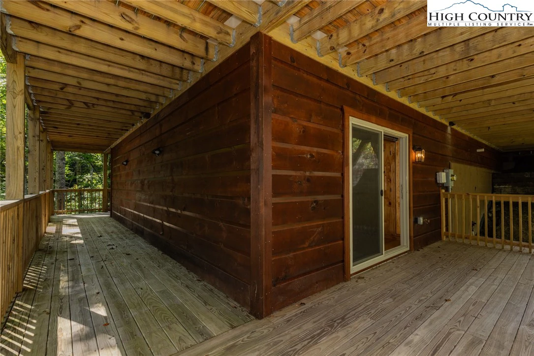 Image number 12 for the current listing