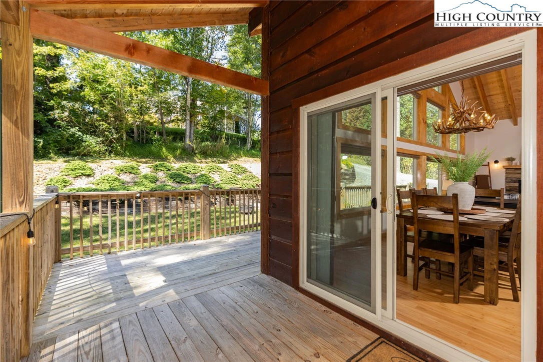 Image number 2 for the current listing