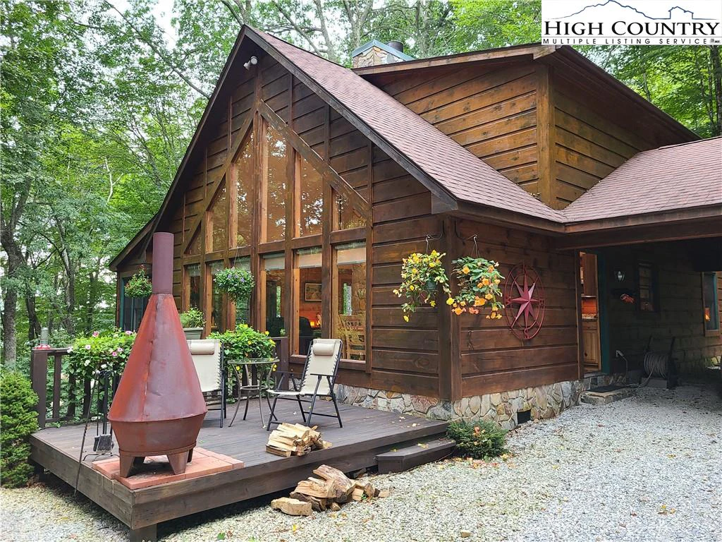 Image number 1 for the current listing