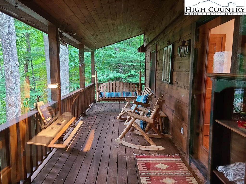 Image number 7 for the current listing