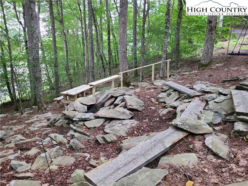 Image number 14 for the current listing