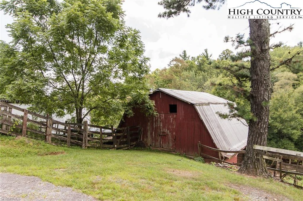 Image number 4 for the current listing