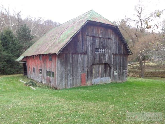 Image number 11 for the current listing