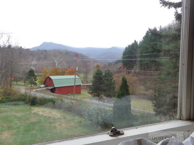 Image number 16 for the current listing