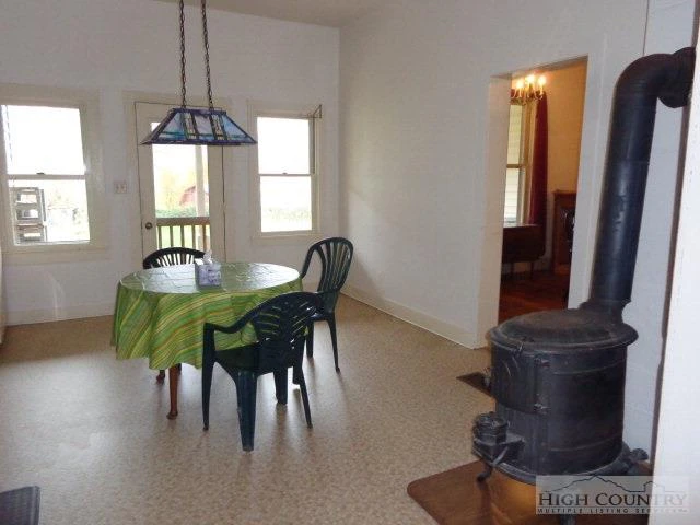 Image number 19 for the current listing