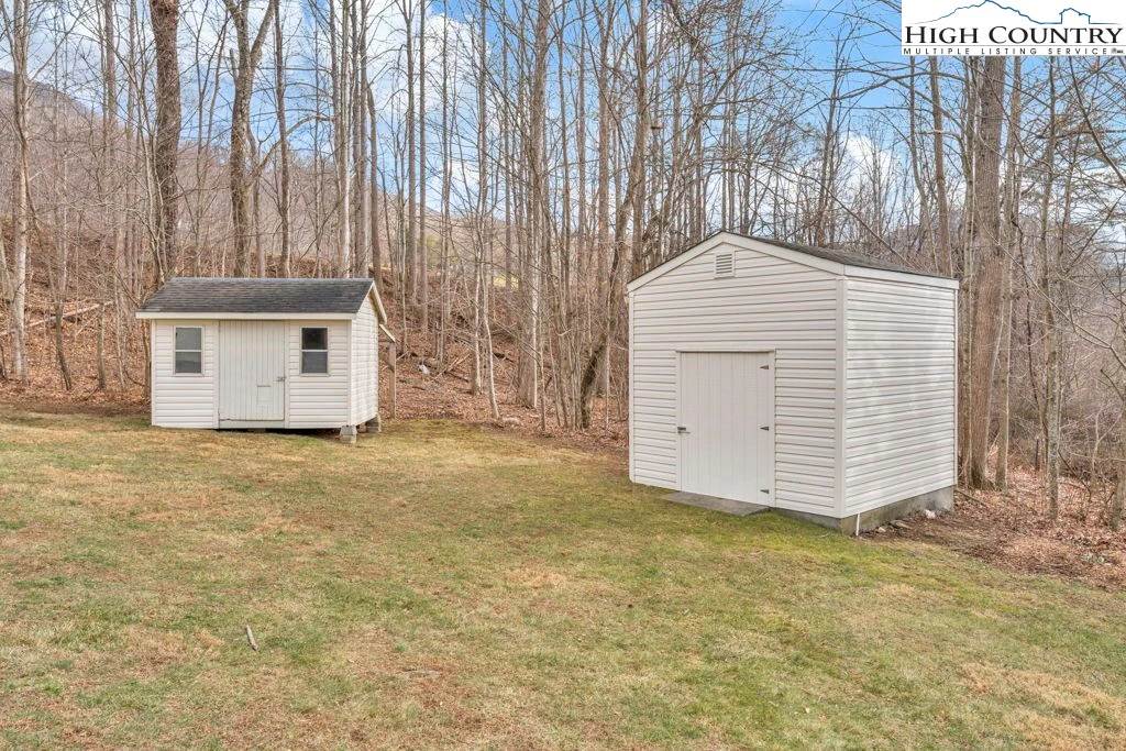 Image number 14 for the current listing
