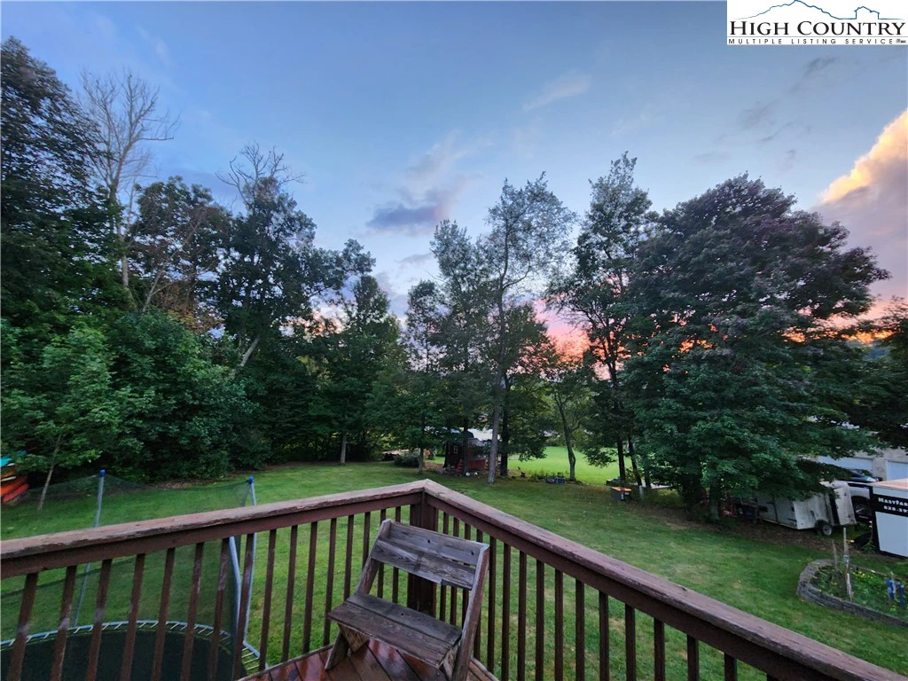 Image number 21 for the current listing