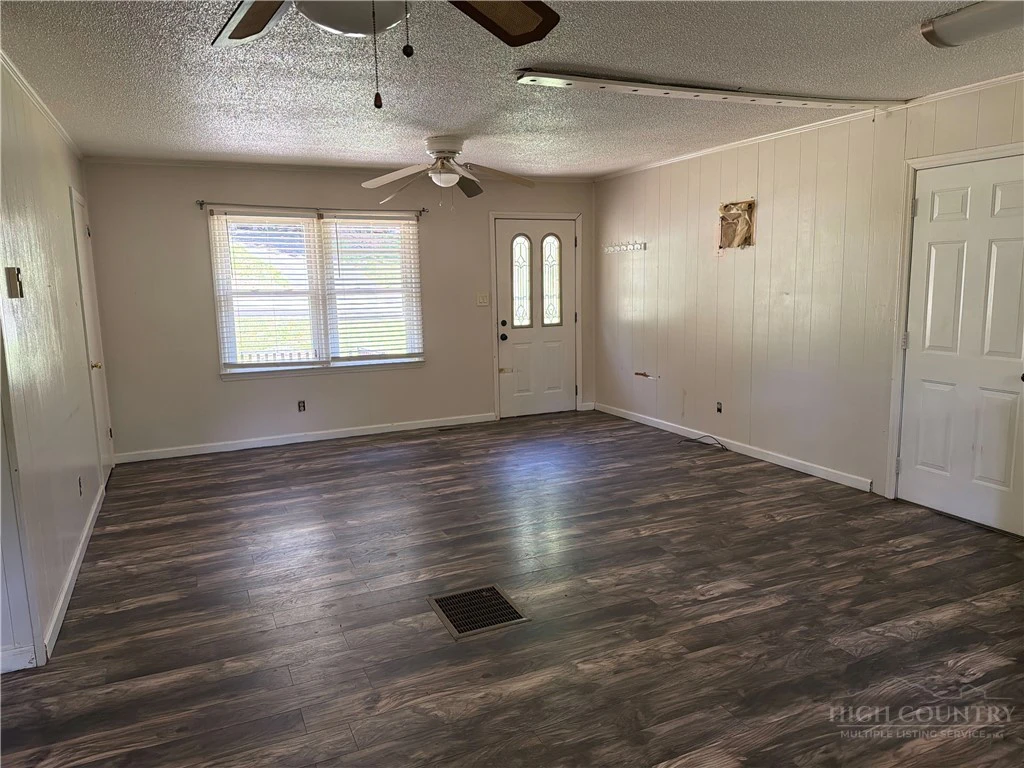 Image number 6 for the current listing