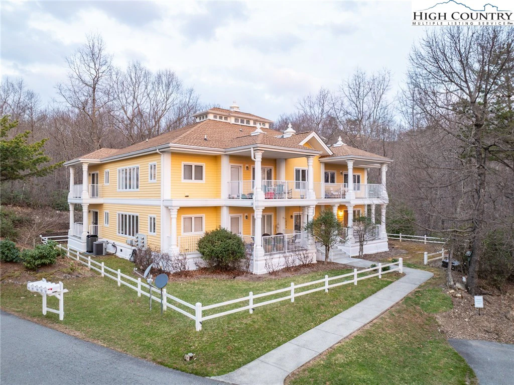 Image number 21 for the current listing