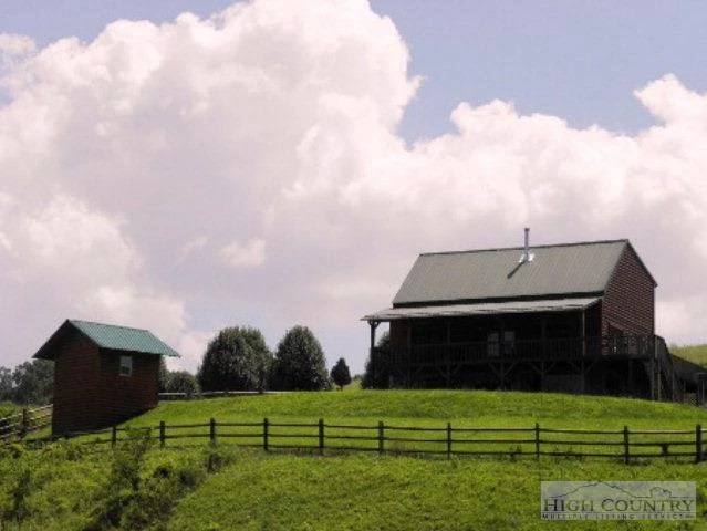 Image number 2 for the current listing