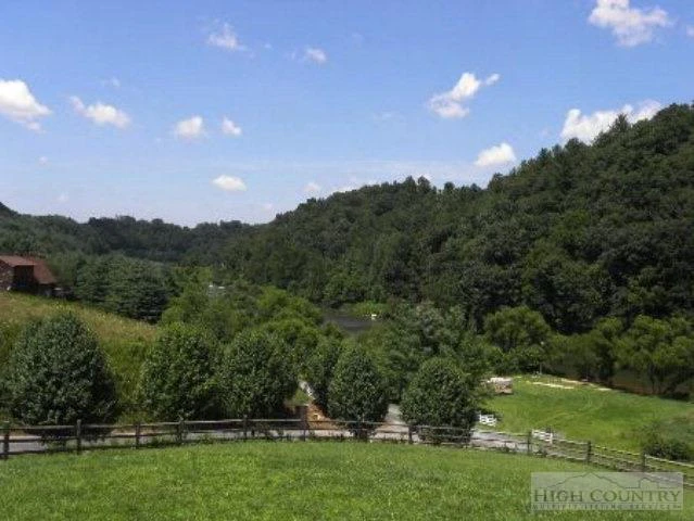 Image number 5 for the current listing