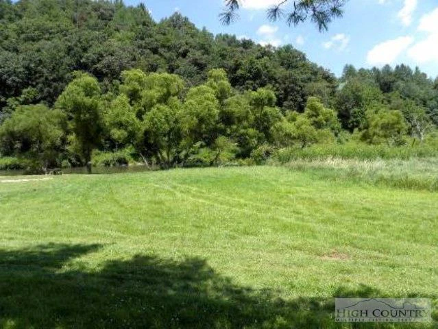 Image number 16 for the current listing