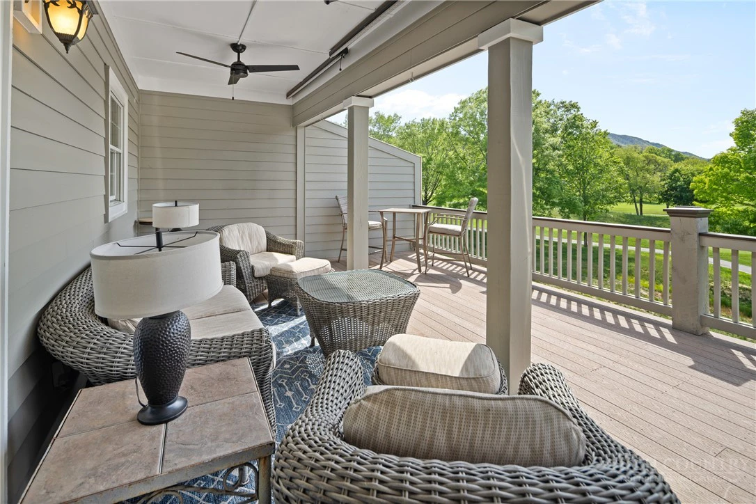 Image number 7 for the current listing