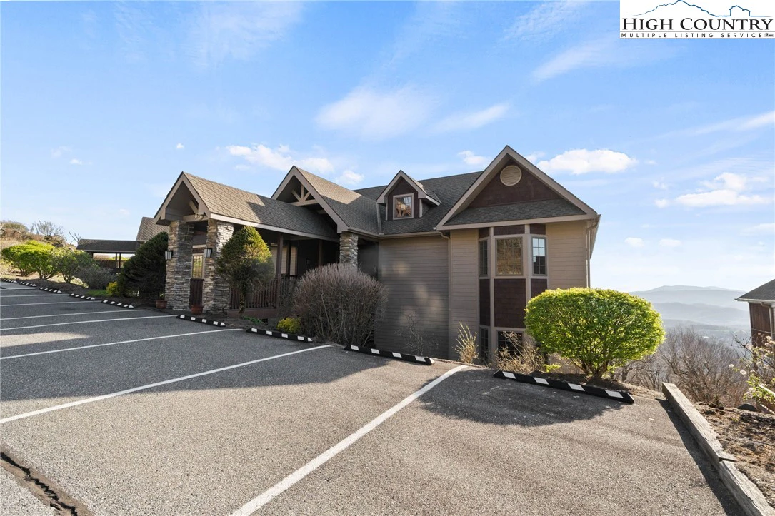 Image number 6 for the current listing