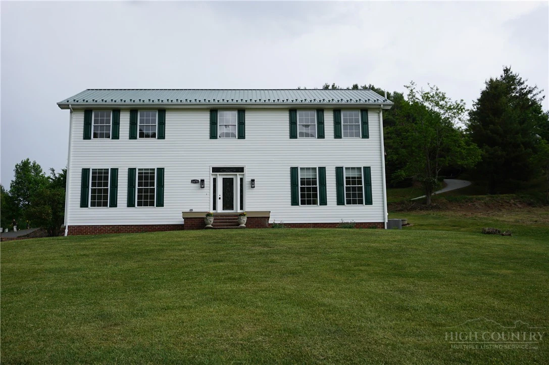 Image number 1 for the current listing