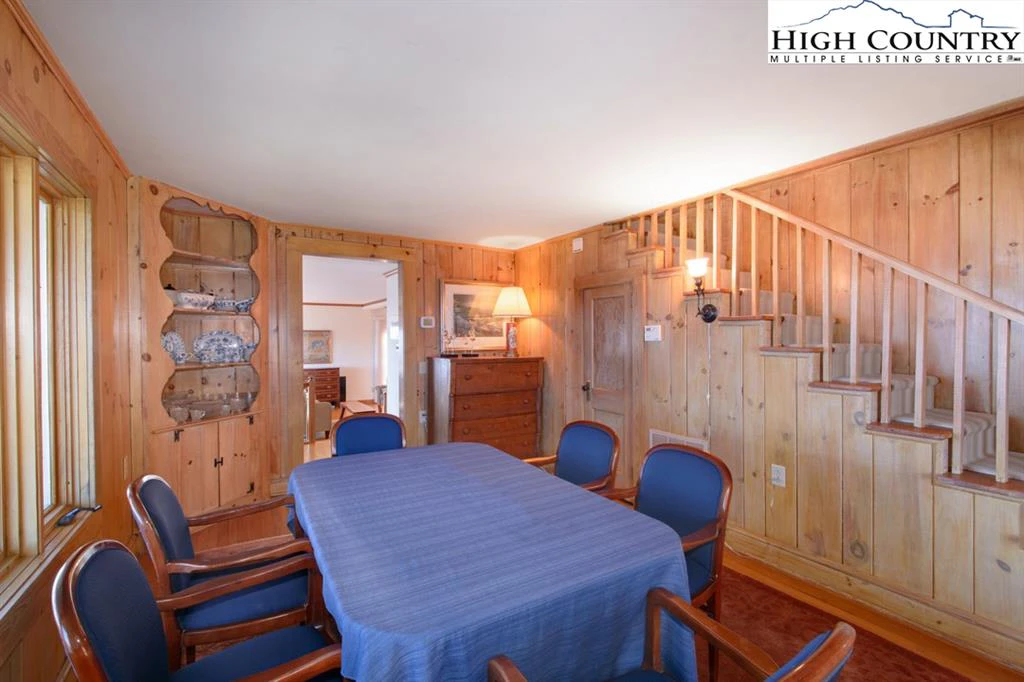 Image number 6 for the current listing