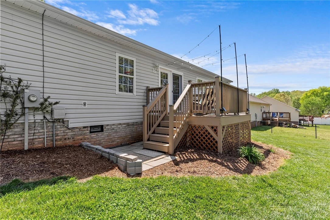 Image number 9 for the current listing
