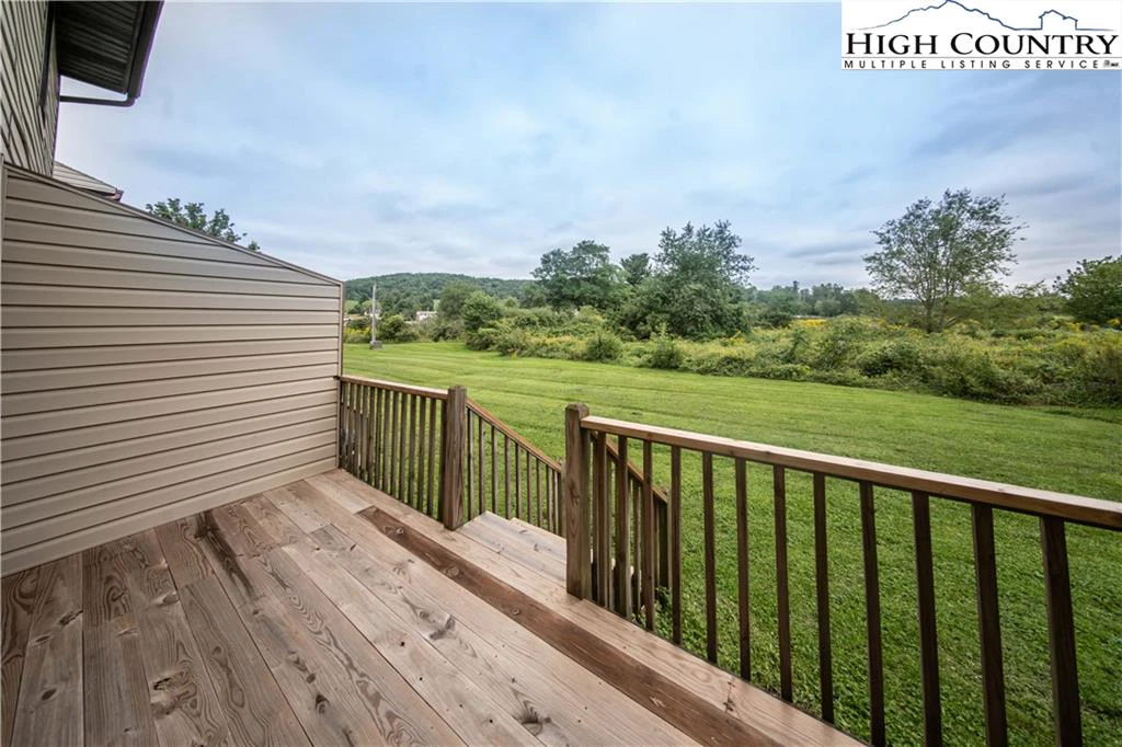 Image number 9 for the current listing