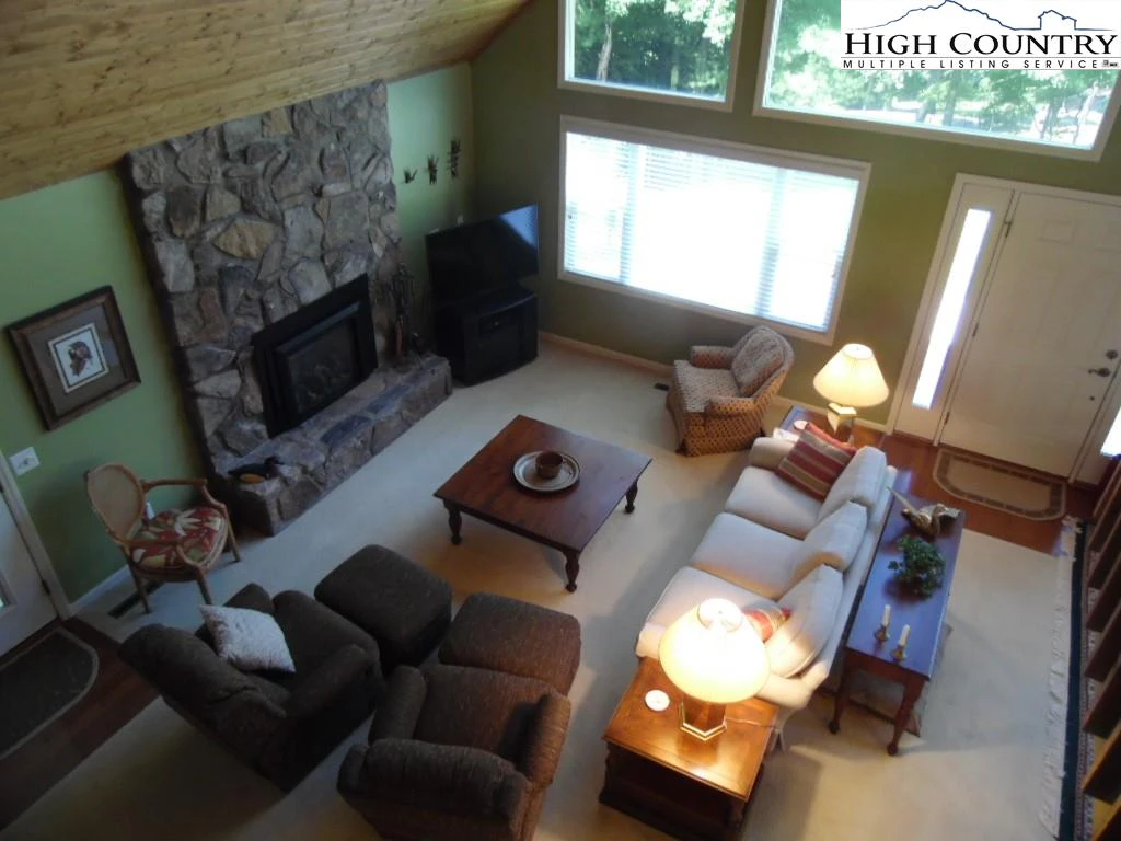 Image number 12 for the current listing