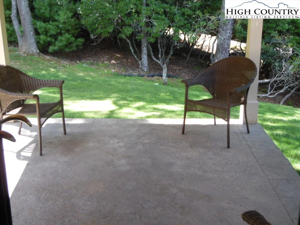 Image number 5 for the current listing