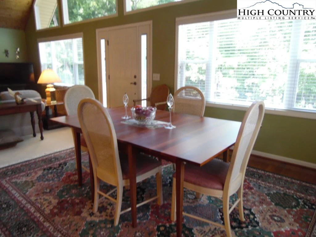 Image number 20 for the current listing