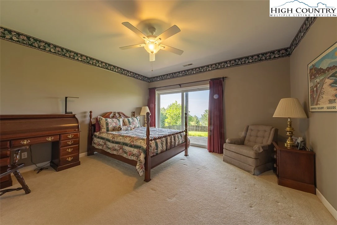 Image number 7 for the current listing