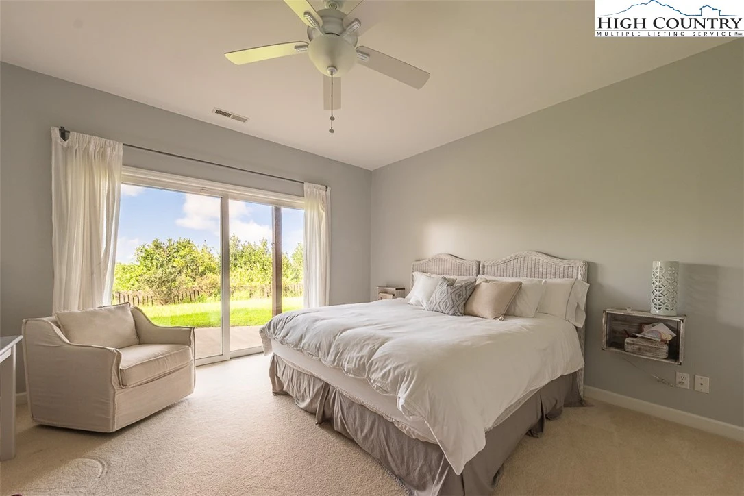 Image number 9 for the current listing