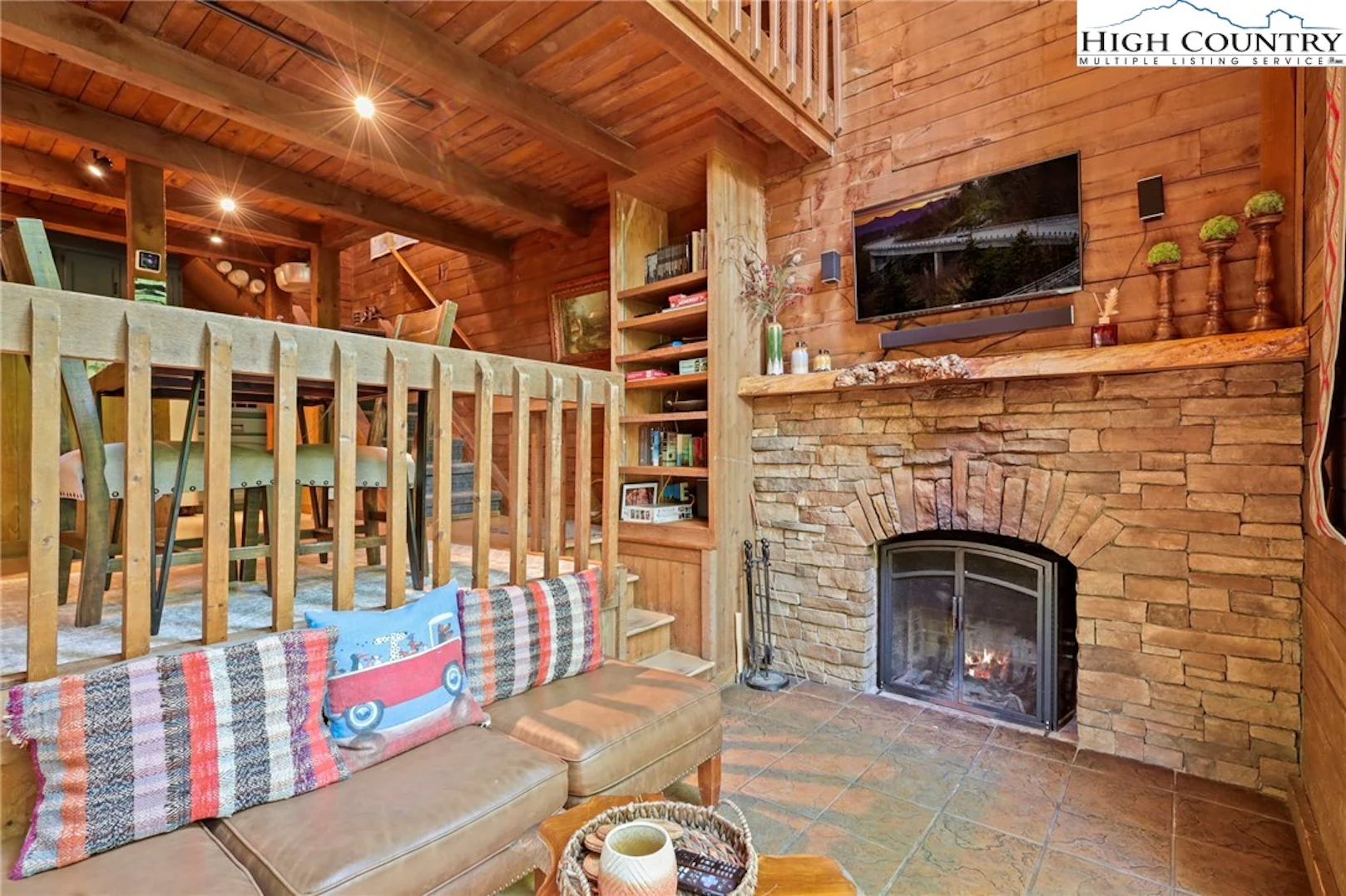 Image number 9 for the current listing