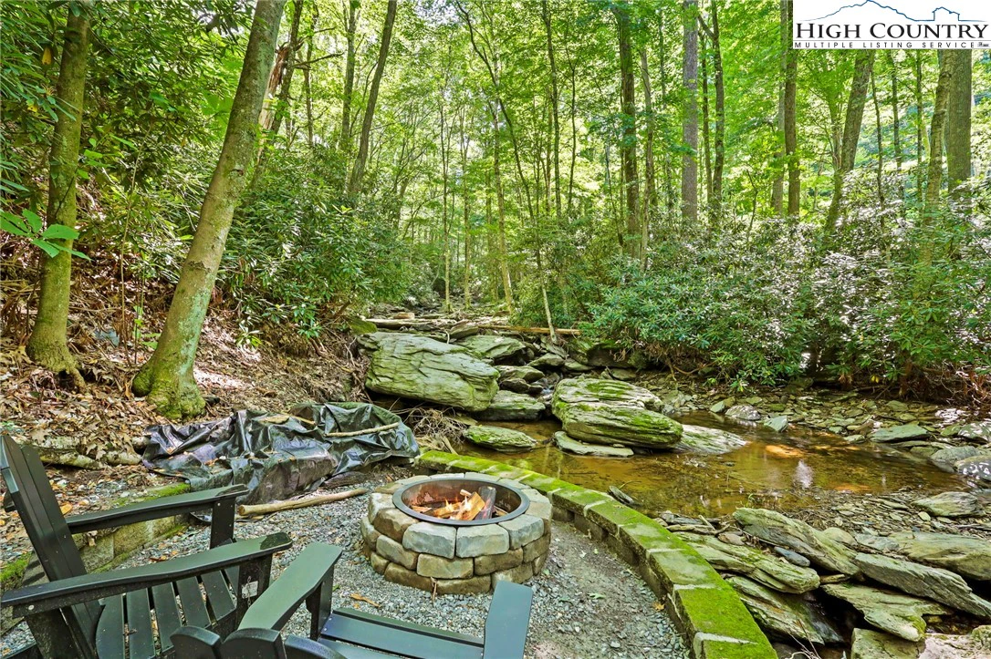 Image number 15 for the current listing