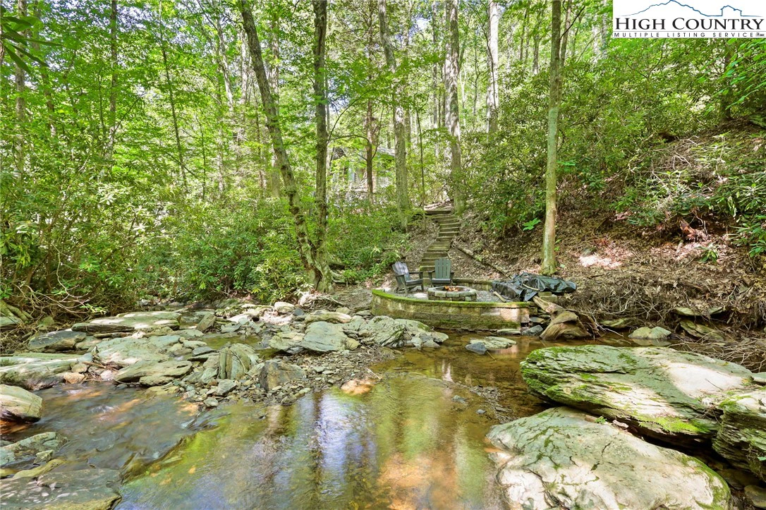 Image number 16 for the current listing