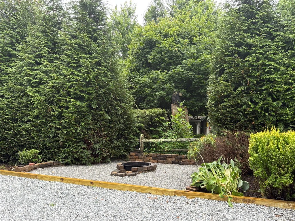 Image number 2 for the current listing
