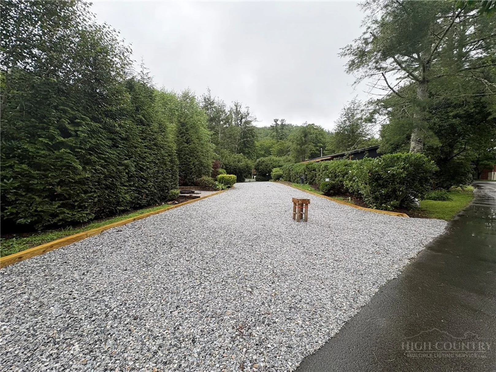 Image number 4 for the current listing