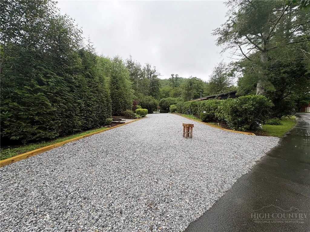 Image number 4 for the current listing