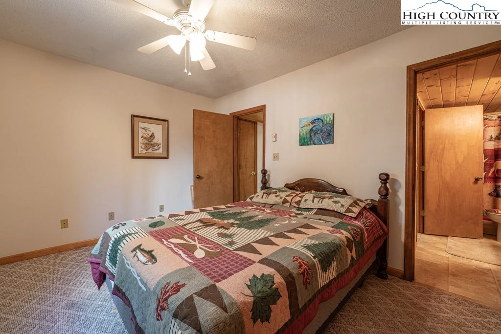 Image number 6 for the current listing
