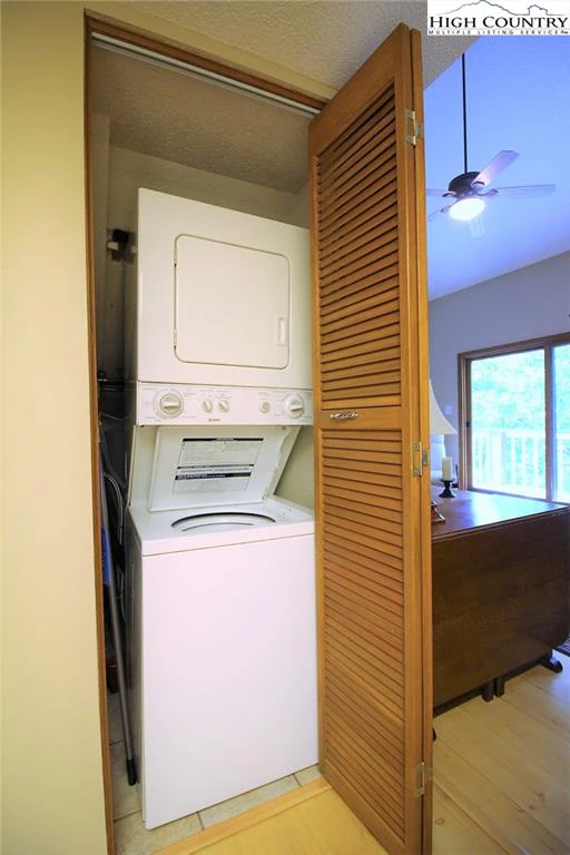 Image number 7 for the current listing